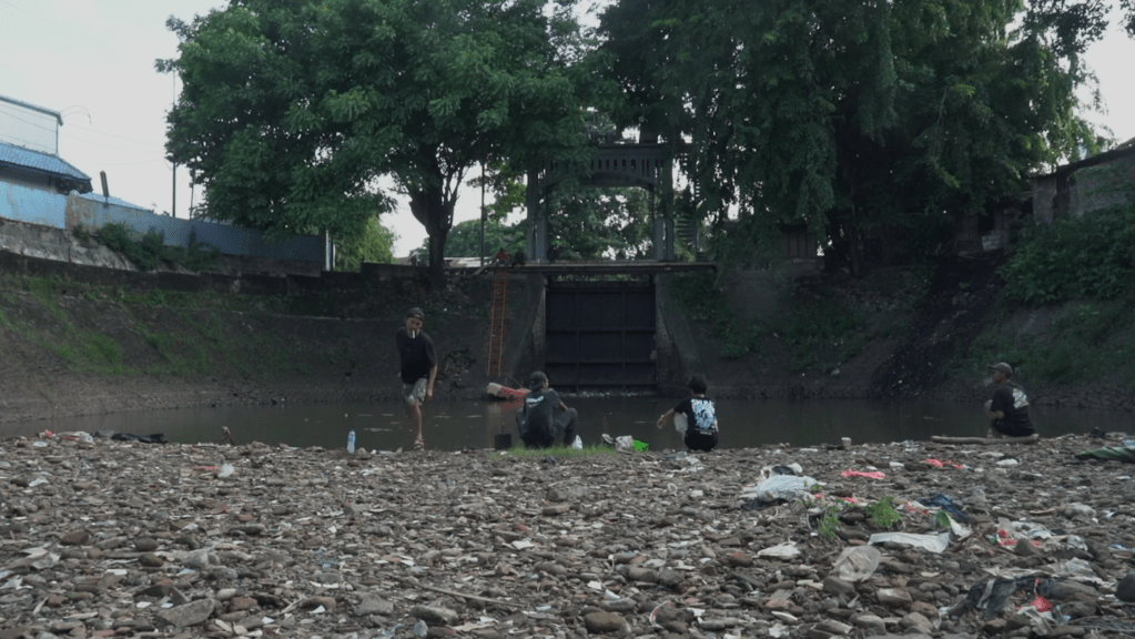 A Repository of Collective Memory: Local’s Embodied Memory of Flooding in&nbsp;Jakarta